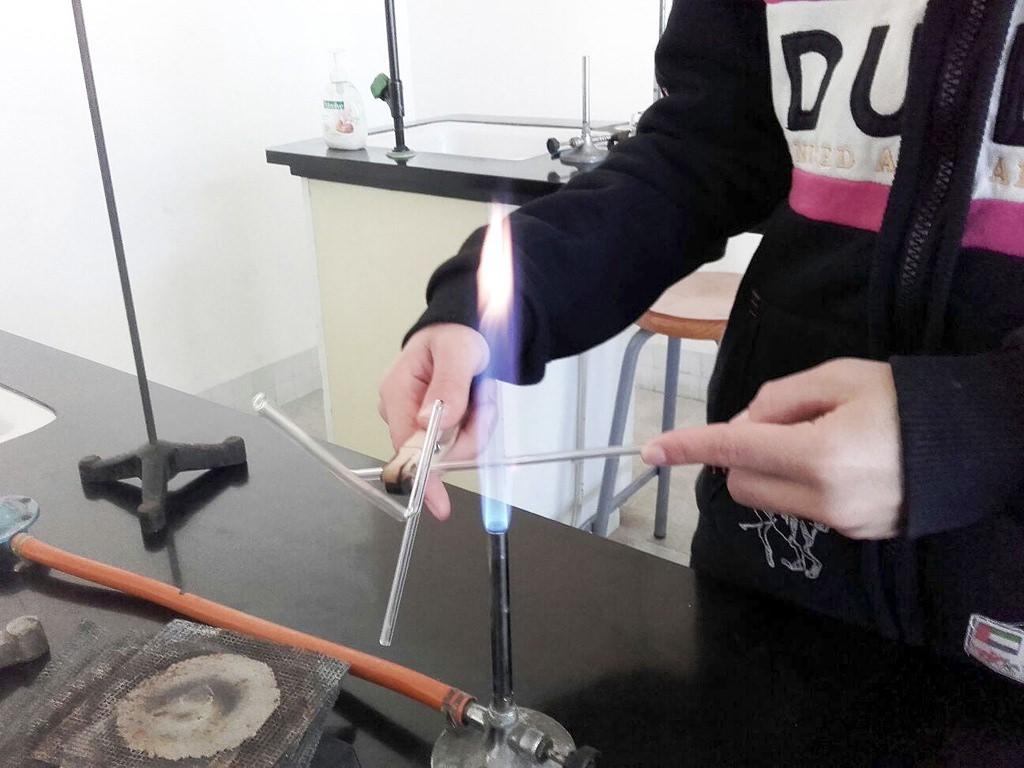 AE05 FEDAC PareColl 06br